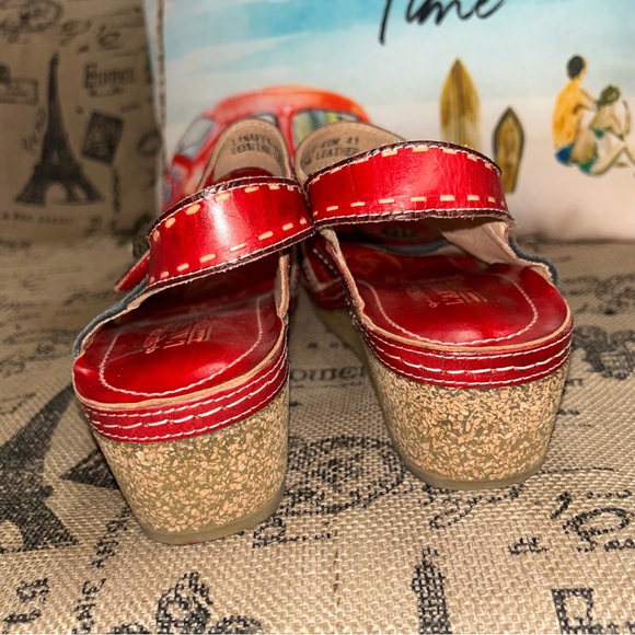 L’ Artiste By Spring Step Women’S Tiffinal Red Multi Ankle Strap Wedge Sandals - Picture 8 of 15